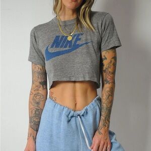 Nike Cropped T-Shirt